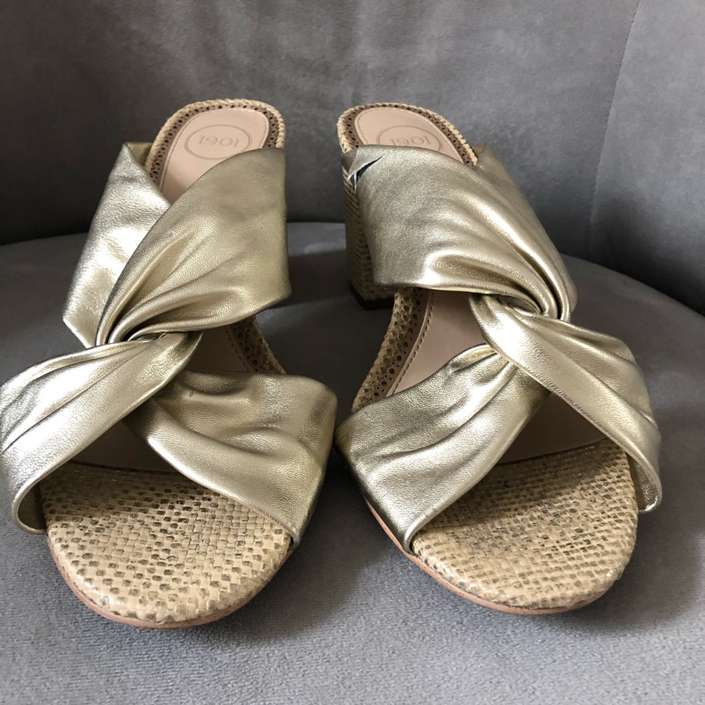 Gold twist heels